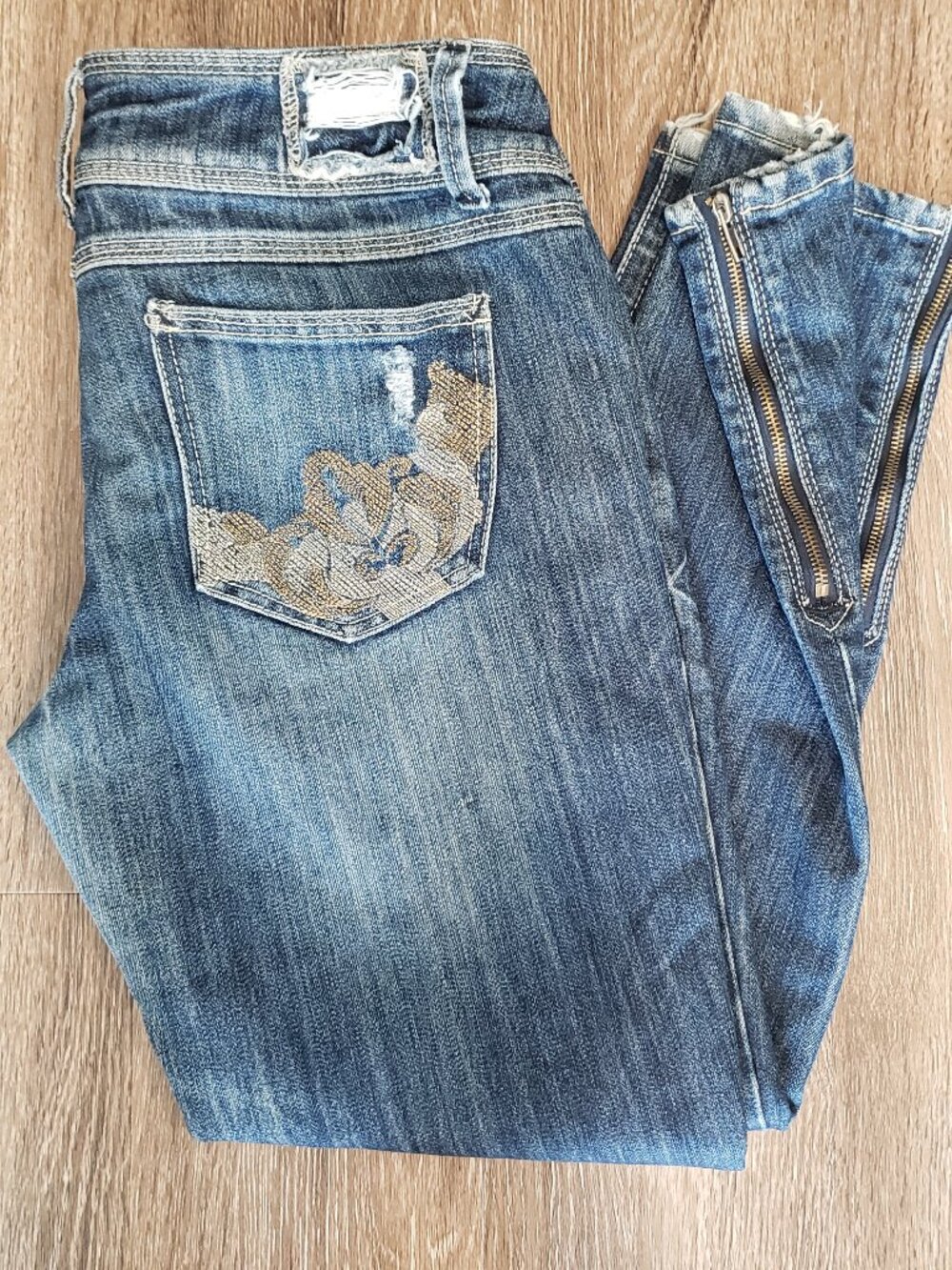 Almost Famous Distressed Jeans- Junios Sz 13